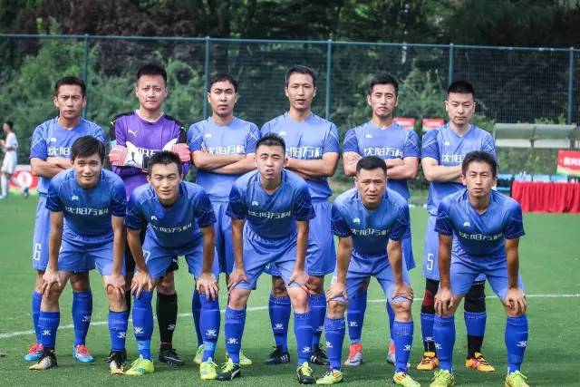 老詹关键三分克内克特27分 湖人险胜鹈鹕5连胜